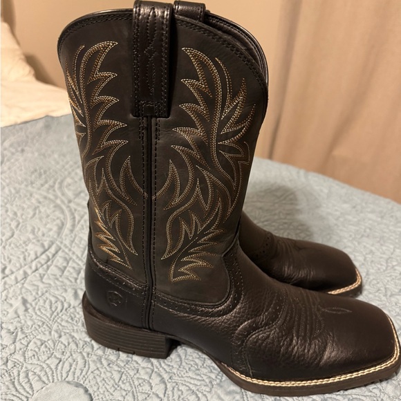 Men’s Ariat boots. Size 11. - Picture 2 of 3